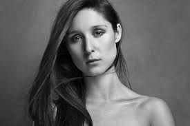 Sueño Eterno" es el primer single de Vicky Cordero y su Círculo Polar