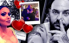 Cristi mitrea și micuțul lui și al andreei mantea, david, au avut parte de o discuție „de oameni mari luptătorul mma cristi mitrea (36 de ani) a povestit pentru click! Cristi Mitrea S A Combinat Cu Andreea Caranda De La Pro Tv