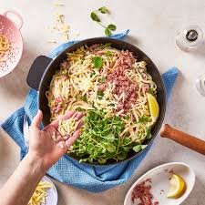 Stir in mexican cheese blend until melted. 10 Min Creamy Ham Hock Pea Shoot Pasta Recipe Gousto Recipes 10 Minute Meals Quick Meals