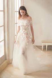 Oscar De La Renta Bridal Fall 2020 Fashion Show Collection See The Complete Oscar De L Oscar De La Renta Bridal A Line Wedding Dress Wedding Dress Inspiration