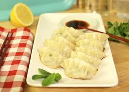 Aprenda A Fazer Gyozas Os Deliciosos Raviolis Japoneses Receitas Ravioli Ideias