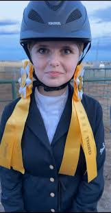 Elisha Wade's Instagram, Twitter & Facebook