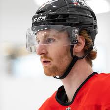 Patrick Kane's four-point night helped the Blackhawks cruise past the Maple  Leafs.