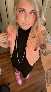 Redzonetour fans singing challenging notes