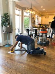 Hey folks, in process of finishing basement steps re construction, and i have to stain my red oak is it ok to apply a 1 lb cut of shellac to oak and then use a minwax stain (non gel) then go over with a few. How To Pick The Best Wood Stain For Your Floors Bower Power