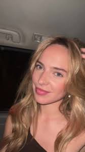 Greta is teaching me tiktok 👼🏼@greta_rolli