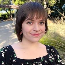 Mirtha Cabral's Instagram, Twitter & Facebook