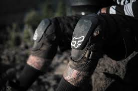 review fox launch pro d30 knee pads the loam wolf