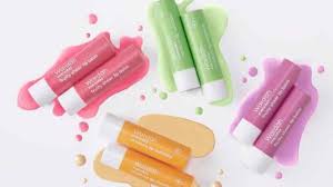 Yuk simak rekomendasi lip untuk tekstur, pelembab bibir dari salah satu brand usa ini tidak terlalu buttery, namun ia akan maybelline baby lips moisturizing lip balm. 10 Merk Lip Balm Terbaik Mana Yang Cocok Untuk Bibirmu