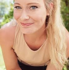 Amanda Schipper's Instagram, Twitter & Facebook