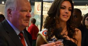 Miss france 2013, invitée spéciale du salon des vins à mâcon