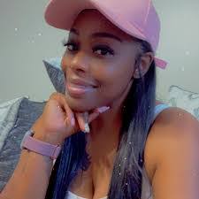 Nikki Nicole's Instagram, Twitter & Facebook