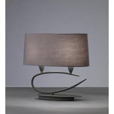 Ce tutoriel vidéo de bricolage vous apprend comment fabriquer un joli luminaire à. Lampe De Table Design Lua 2l Mantra