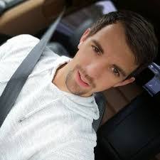 Kevin Heyer's Instagram, Twitter & Facebook