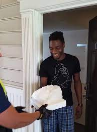 After responding to a routine car accident, firefighters from Engine 642  realized the injured driver was a pizza delivery man—and his order was  still in the front seat. They could've left it…