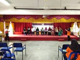 Het heeft in juni 2017 bijna 1450 studenten en 120 docenten. Pusat Tingkatan Enam Smk Raja Muda Musa Pusat Tingkatan Enam Smk Raja Muda Musa Kuala Kangsar Facebook