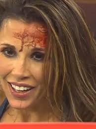 Terri Diamond Secures 1st Round Victory Against O'Neill