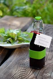 Aus Mamas Kuche Essig Aus Schwarzen Johannisbeeren Schwarze Johannisbeere Johannisbeeren Essig Selber Machen