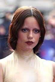 Les membres de FLO magnifiques sur le tapis rouge des BRIT Awards 2025. 📸