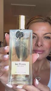 Iris Médicis Intense: A Unique Fragrance Experience
