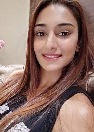 Marital status, husband and children. Erica Fernandes Height Weight Age Body Statistics Celebs Erica Fernandes Popular Actresses