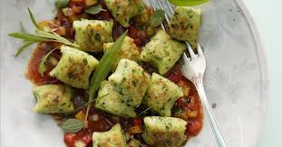 Krauternockerl Mit Gemusesosse Rezept Rezepte Nockerl Leckeres Essen