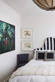 Don T Know What To Hang Over The Bed Here Are 19 Bedroom Wall Ideas Bedroom Wall Designs Wall Decor Bedroom Gallery Wall Bedroom