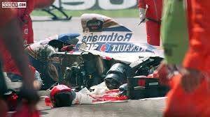 Suite à une série de tonneaux, barrichello reste inconscient quelques minutes et s'en tire finalement avec une fracture du nez et un bras cassé. Imola 1994 Eyewitness To A Cursed Race Weekend Cceit News