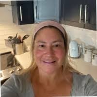 Katie Connell's Instagram, Twitter & Facebook