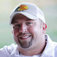 Wade Beyer's Instagram, Twitter & Facebook