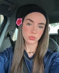 Amanda Madrid's Instagram, Twitter & Facebook