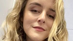 Katie Leahy's Instagram, Twitter & Facebook