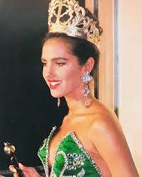 Missosology Colombia - Paola Turbay con su corona e historia de elección: “  En 1991 el Reinado Nacional de la Belleza contó con la participación de 26  candidatas, la mayor asistencia en