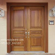 Kelebihan dari pintu yang satu ini adalah dapat membuat rumah terlihat minimalis namun tetap elegan dengan sedikit aksen kayu. Pintu Rumah Kayu Jati Minimalis Rajajepara Com