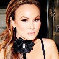 Jayne Herring's Instagram, Twitter & Facebook