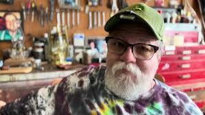 Smoking My GBD 9456 With Ennerdale Flake. Honey Tamper From James Stumbo.