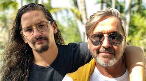 August 1993 som mauricio alberto reglero rodriguez ) og ricky (født 21. Sin Pijama Como Los Hijos De Ricardo Montaner Se Convirtieron En Los Reyes Del Reggaeton Luces El Comercio Peru
