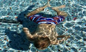 Tiefe stille herrscht im wasser, ohne regung ruht das meer, und bekuemmert sieht der schiffer glatte flache ringsumher. 7 Spiele Im Wasser Schwimmen Fur Sportunterricht Erwachsene