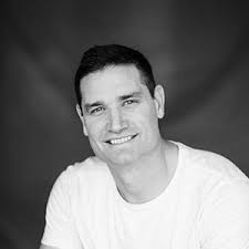 Holy Grit: A Saintly Guide to Becoming a Man of Virtue: George, Paul:  9781646801985: Amazon.com: Books