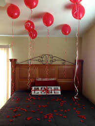 Stunning Diy Romantic Valentine Days Decorations Ideas 25 Inspira Spaces Valentines Bedroom Valentine Bedroom Decor Valentines Day Gifts For Him Marriage