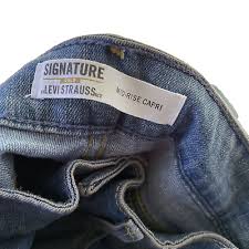 Levi sales signature capris