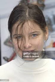 464 fotos e imágenes de alta resolución de Flora Cross