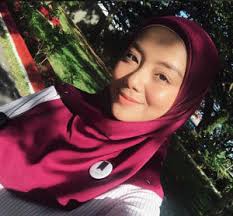 Kita tahu telekung tu best bila sarung je dkt muka tak ada senget senget, tak ketat, cantik terletak je bahagian muka. Biodata Mira Filzah Pelakon Wanita Malaysia Blog Informasi