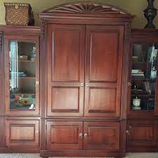 Maybe you would like to learn more about one of these? Best Ethan Allen Entertainment Center 3 Pieces Including Tv Cabinet And Lit Cupboards On Each Side For Sale In Lee S Summit Missouri For 2021