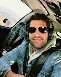 Aaron Connell's Instagram, Twitter & Facebook