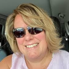 Jill Bardwell's Instagram, Twitter & Facebook