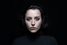 Minimalistische Porträts (2203)