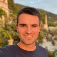 1400+ "Uría" profiles