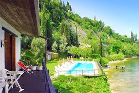 Villa Cappellina Toscolano Maderno Lake Garda Gardalake Com Villa Lake Garda Outdoor Decor
