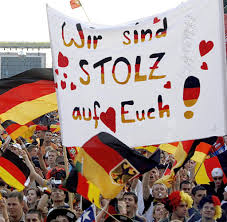 Die portugal fahne / portugal flagge können sie ohne mehrkosten über unseren shop beziehen. Wm 2018 Stimmung In Deutschland Ist Fahnenschwenken Schon Wieder Tabu Welt